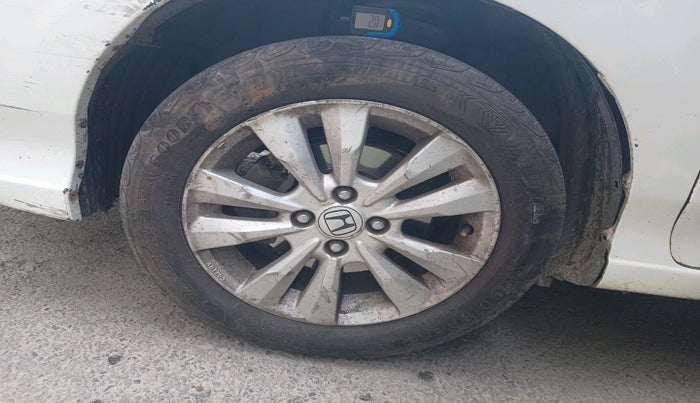 2013 Honda City 1.5L I-VTEC V MT, Petrol, Manual, 2,19,169 km, tyre