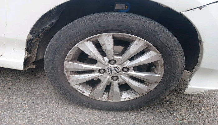 2013 Honda City 1.5L I-VTEC V MT, Petrol, Manual, 2,19,169 km, tyre