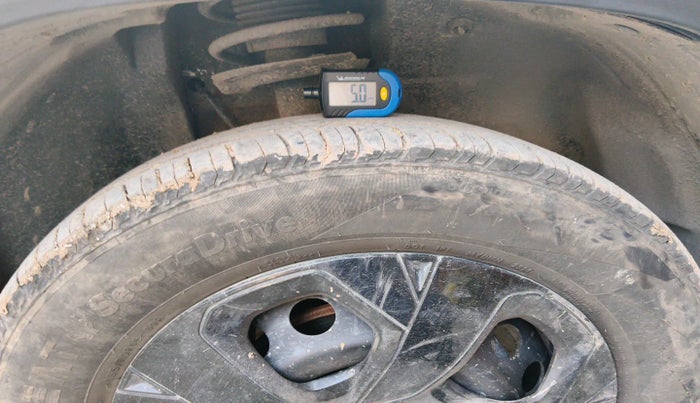 2024 Tata PUNCH PURE MT, Petrol, Manual, 31,760 km, tyre