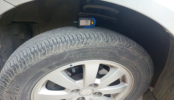 2011 Maruti Swift ZXI, Petrol, Manual, 66,187 km, tyre