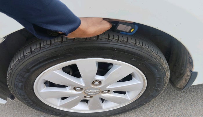 2014 Hyundai Xcent S (O) 1.2, Petrol, Manual, 80,431 km, tyre