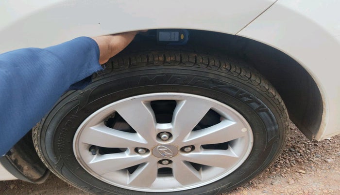 2014 Hyundai Xcent S (O) 1.2, Petrol, Manual, 80,431 km, tyre