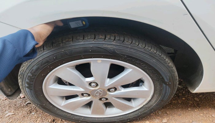 2014 Hyundai Xcent S (O) 1.2, Petrol, Manual, 80,431 km, tyre