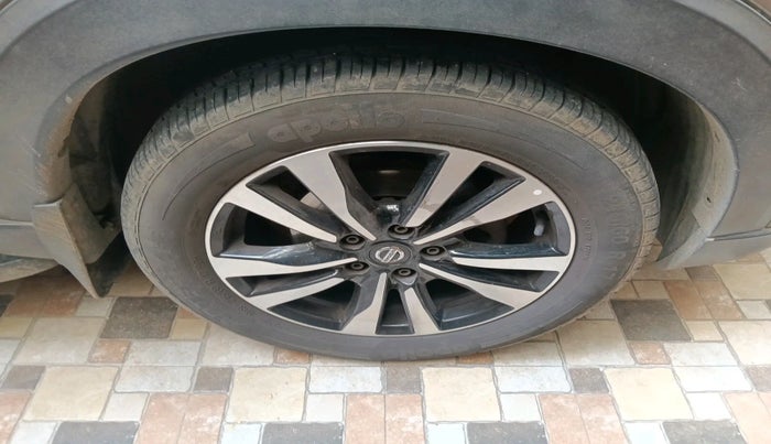 2019 Nissan Kicks XV PREMIUM O DUAL TONE DIESEL, Diesel, Manual, 35,106 km, tyre