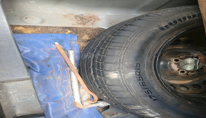 2021 Honda City 1.5L I-VTEC V MT 4TH GEN, Petrol, Manual, 65,325 km, tyre