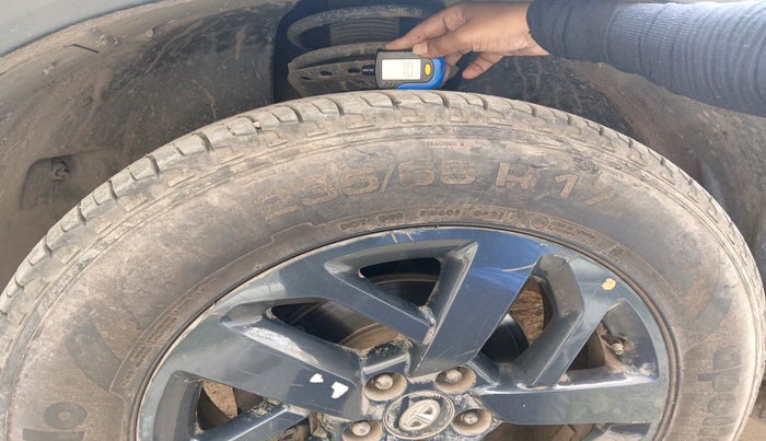2021 Tata Harrier XZA PLUS 2.0L, Diesel, Automatic, 1,10,317 km, tyre