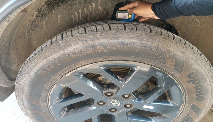 2021 Tata Harrier XZA PLUS 2.0L, Diesel, Automatic, 1,10,317 km, tyre