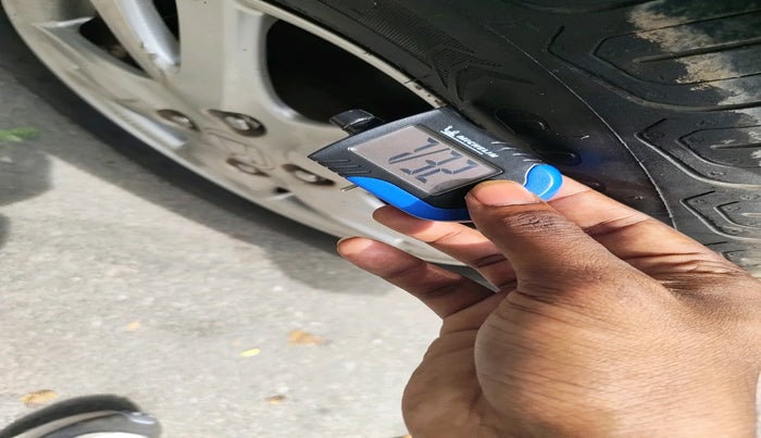 2017 Honda Brio VX AT, Petrol, Automatic, 13,340 km, tyre