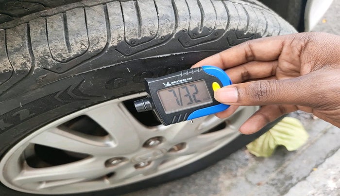 2017 Honda Brio VX AT, Petrol, Automatic, 13,340 km, tyre