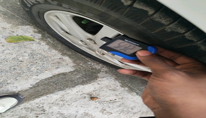 2017 Honda Brio VX AT, Petrol, Automatic, 13,340 km, tyre