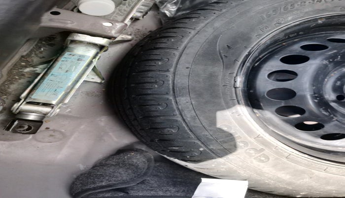 2016 Hyundai Grand i10 SPORTZ 1.2 KAPPA VTVT, Petrol, Manual, 94,509 km, tyre