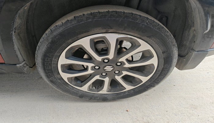 2023 Maruti Grand Vitara ALPHA PLUS HYBRID ECVT DUAL TONE , Hybrid, Automatic, 76,827 km, tyre