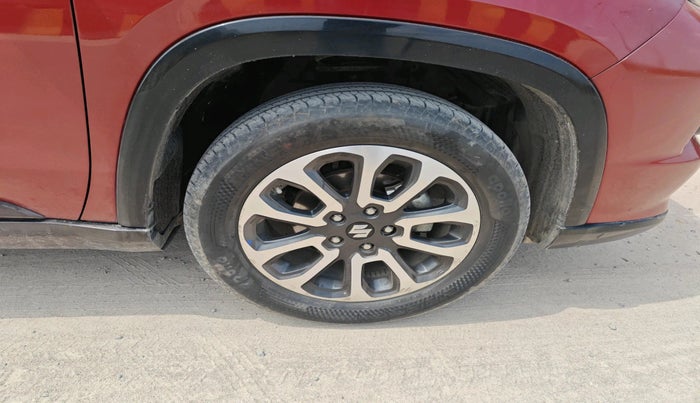 2023 Maruti Grand Vitara ALPHA PLUS HYBRID ECVT DUAL TONE , Hybrid, Automatic, 76,827 km, tyre