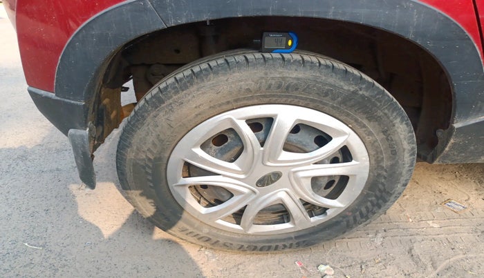 2016 Mahindra Kuv100 K4 6 STR, Petrol, Manual, 25,632 km, tyre