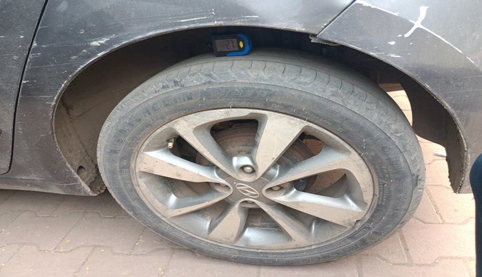 2015 Hyundai Elite i20 ASTA 1.2, Diesel, Manual, 2,10,741 km, tyre