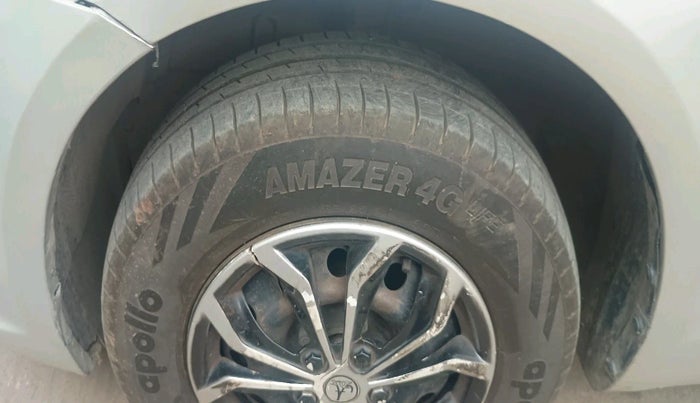 2015 Maruti Swift Dzire VXI, Petrol, Manual, 1,18,032 km, tyre