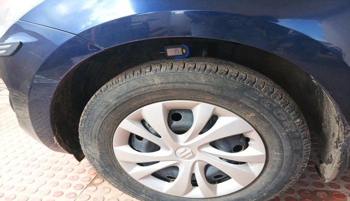 2023 Maruti Swift VXI, Petrol, Manual, 25,058 km, tyre