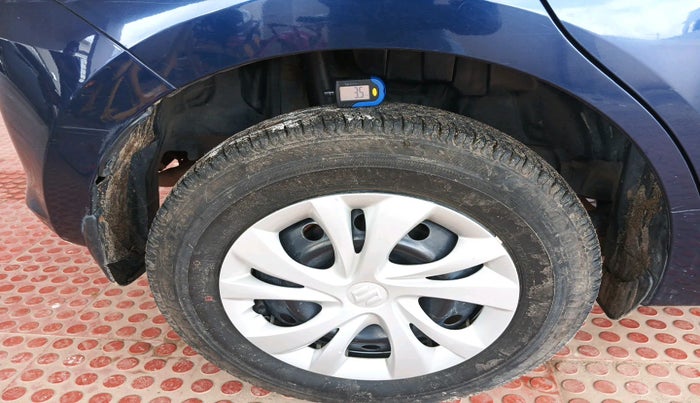 2023 Maruti Swift VXI, Petrol, Manual, 25,058 km, tyre