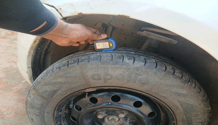 2016 Maruti Swift VXI, Petrol, Manual, 1,15,169 km, tyre