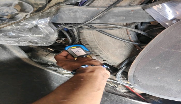 2010 Fiat Linea ACTIVE 1.4 L, Petrol, Manual, 50,938 km, tyre