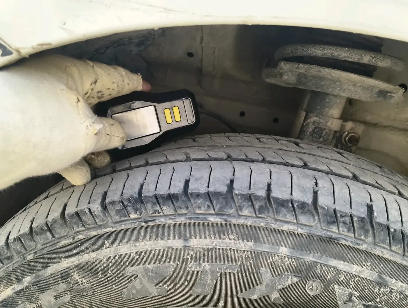 2016 Maruti Swift Dzire VDI, Diesel, Manual, 1,65,473 km, tyre
