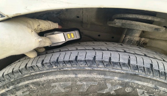 2016 Maruti Swift Dzire VDI, Diesel, Manual, 1,65,473 km, tyre