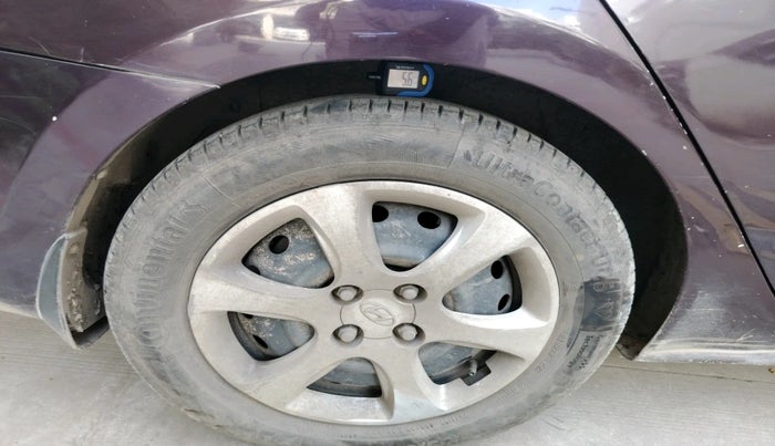 2013 Hyundai Verna FLUIDIC 1.6 CRDI EX, Diesel, Manual, 2,14,389 km, tyre