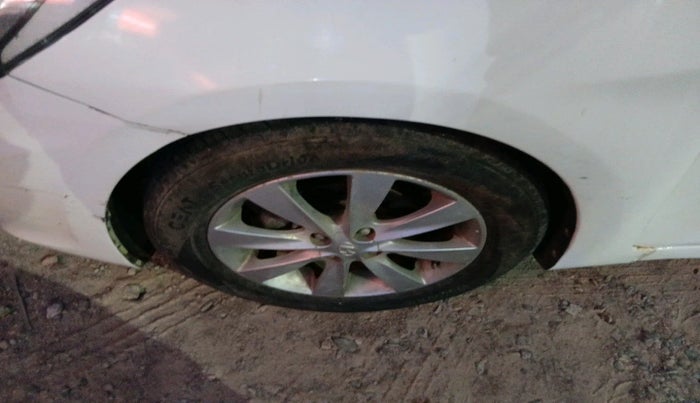 2013 Hyundai Verna FLUIDIC 1.6 CRDI SX, Diesel, Manual, 87,212 km, tyre