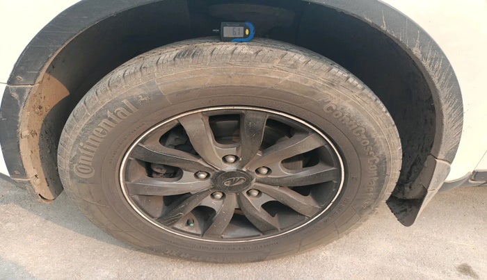 2017 Mahindra XUV500 W10 1.99, Diesel, Manual, 68,531 km, tyre