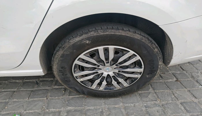 2012 Skoda Rapid 1.6 MPI ACTIVE, Petrol, Manual, 38,729 km, tyre