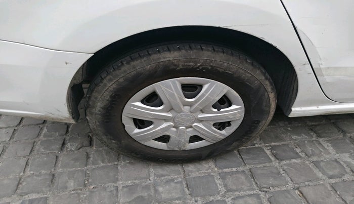 2012 Skoda Rapid 1.6 MPI ACTIVE, Petrol, Manual, 38,729 km, tyre