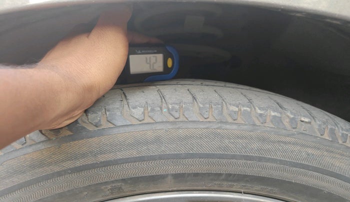 2019 Maruti Ertiga ZXI+ SHVS, Petrol, Manual, 38,513 km, tyre