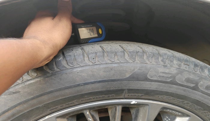 2019 Maruti Ertiga ZXI+ SHVS, Petrol, Manual, 38,513 km, tyre