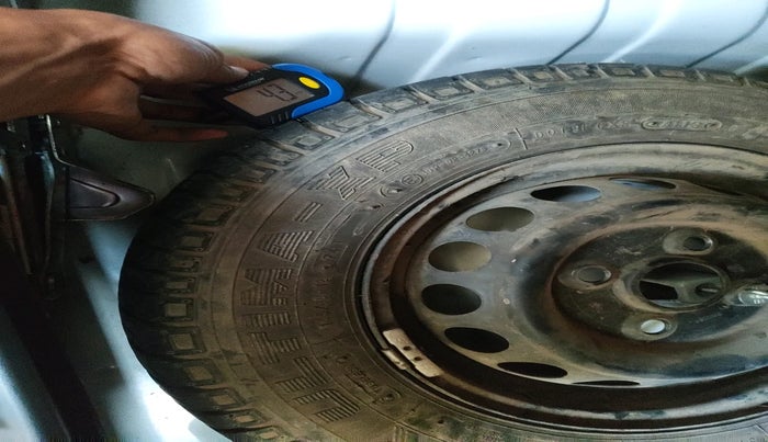 2013 Maruti Alto 800 LXI, Petrol, Manual, 9,476 km, tyre