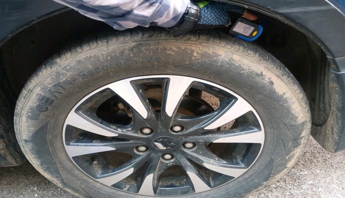 2019 Maruti S Cross ZETA 1.3, Diesel, Manual, 1,71,319 km, tyre
