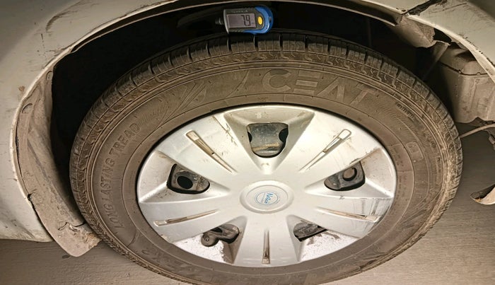 2011 Maruti Swift Dzire VXI, Petrol, Manual, 1,27,016 km, tyre