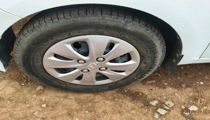 2011 Hyundai i10 SPORTZ 1.2, Petrol, Manual, 48,378 km, tyre