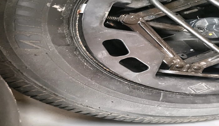 2011 Hyundai i10 SPORTZ 1.2, Petrol, Manual, 48,378 km, tyre