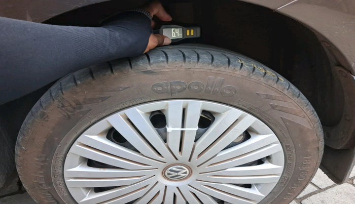 2018 Volkswagen Polo COMFORTLINE 1.0L MPI, Petrol, Manual, 89,419 km, tyre