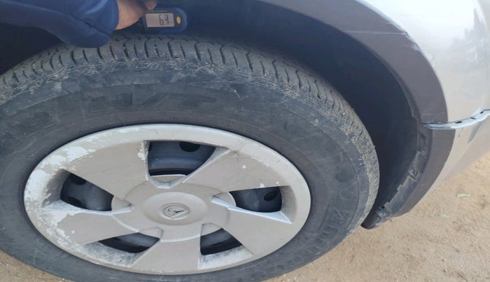 2013 Mahindra XUV500 W6, Diesel, Manual, 1,11,097 km, tyre