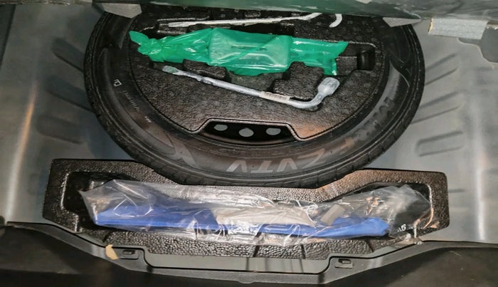 2020 Maruti Ciaz DELTA 1.5 SHVS MT PETROL, Petrol, Manual, 67,170 km, tyre