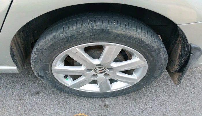 2013 Volkswagen Vento COMFORTLINE DIESEL 1.6, Diesel, Manual, 1,03,872 km, tyre