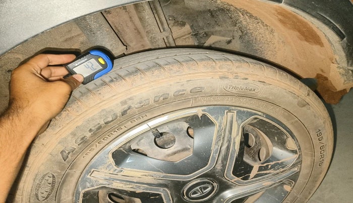 2019 Tata NEXON XT PETROL, Petrol, Manual, 45,144 km, tyre