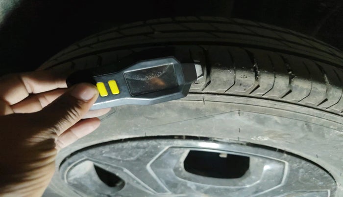 2022 Tata PUNCH ACCOMPLISHED MT, Petrol, Manual, 9,655 km, tyre