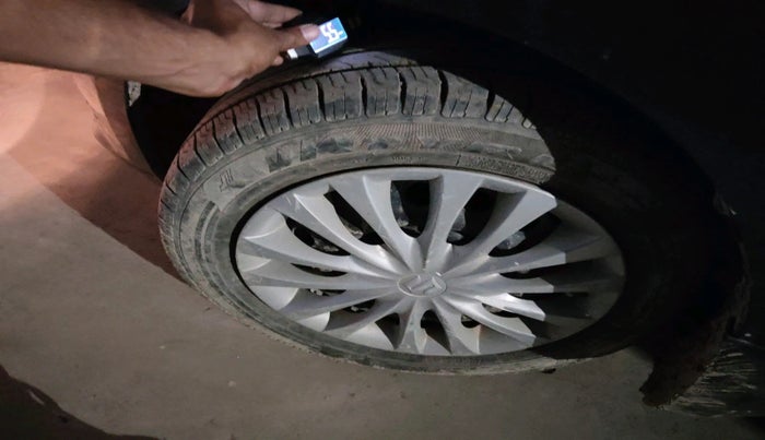 2013 Maruti Ertiga VXI, Petrol, Manual, 83,609 km, tyre