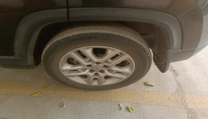 2018 Jeep Compass LIMITED 2.0 DIESEL, Diesel, Manual, 1,90,890 km, tyre