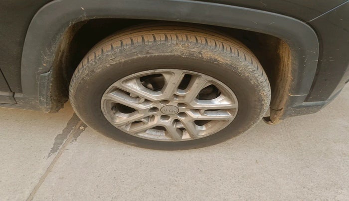 2018 Jeep Compass LIMITED 2.0 DIESEL, Diesel, Manual, 1,90,890 km, tyre