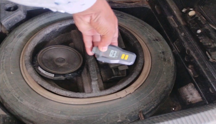 2011 Volkswagen Passat COMFORTLINE DSG, Diesel, Automatic, 1,29,053 km, tyre