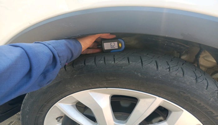 2021 Mahindra XUV300 W8 1.2 PETROL, Petrol, Manual, 51,437 km, tyre