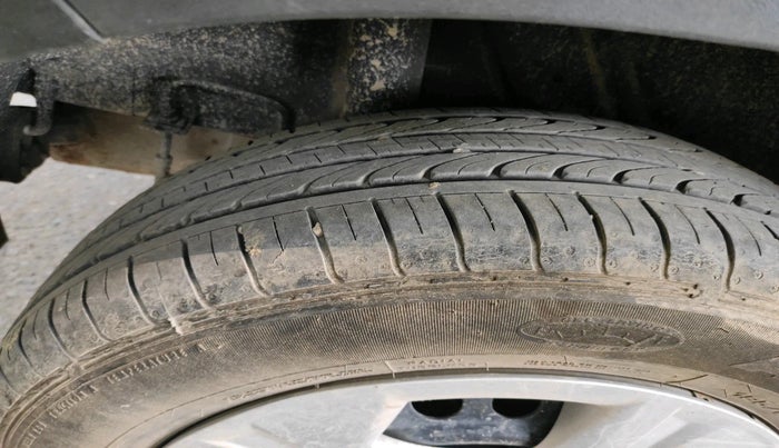 2022 Hyundai VENUE S 1.2, Petrol, Manual, 19,631 km, tyre